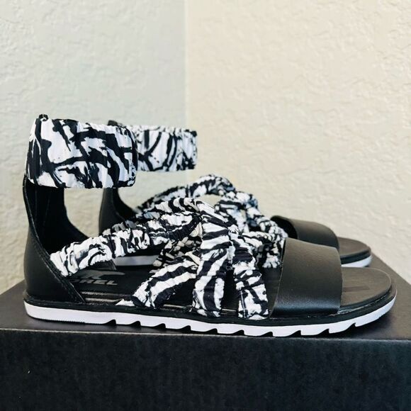 SOREL Ella II Ankle Strap Sandal, Comfort Walking Shoe White‎ Black Size 7, NWT - Picture 1 of 15